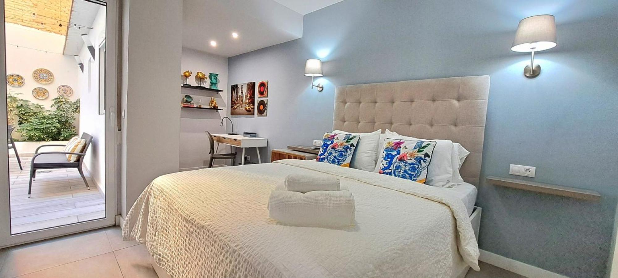 New! Renovated, Centrally Located, Private Entrance, Terrace Apartamento Valência Exterior foto
