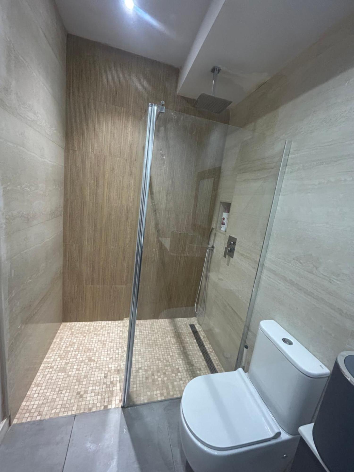 New! Renovated, Centrally Located, Private Entrance, Terrace Apartamento Valência Exterior foto